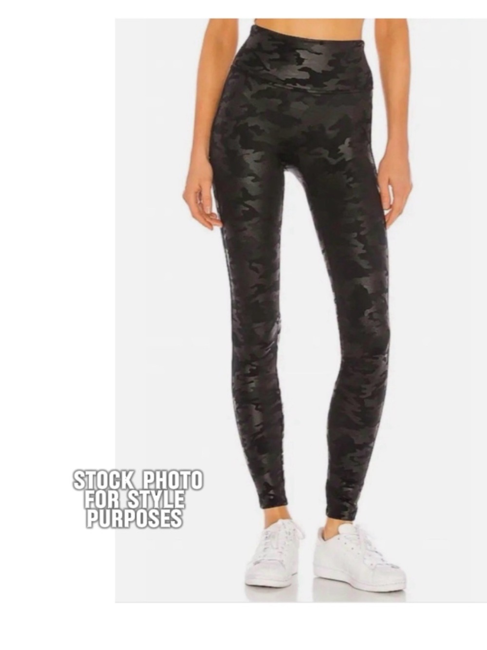 Spanx Look At Me Now Seamless Leggings in the black camouflage print womens sz M